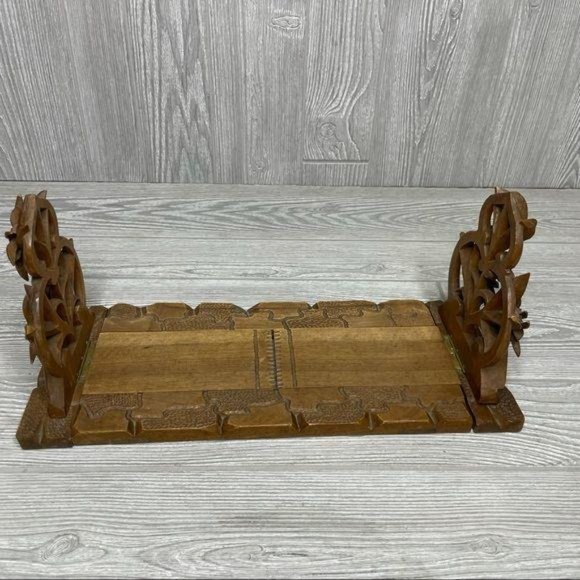 Vintage Geneve carved wood folding bookends / shelf reading floral - Picture 7 of 10